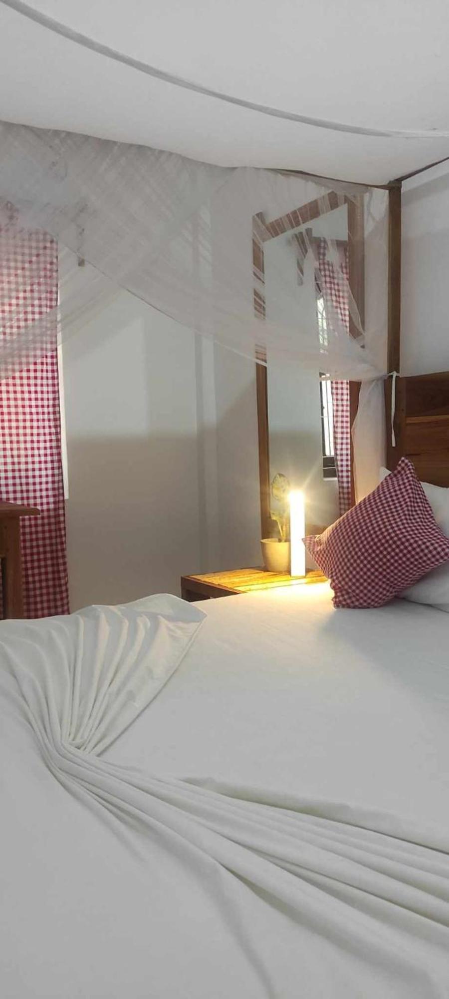 Swiss Kiss Beach Resort Uppuveli ภายนอก รูปภาพ